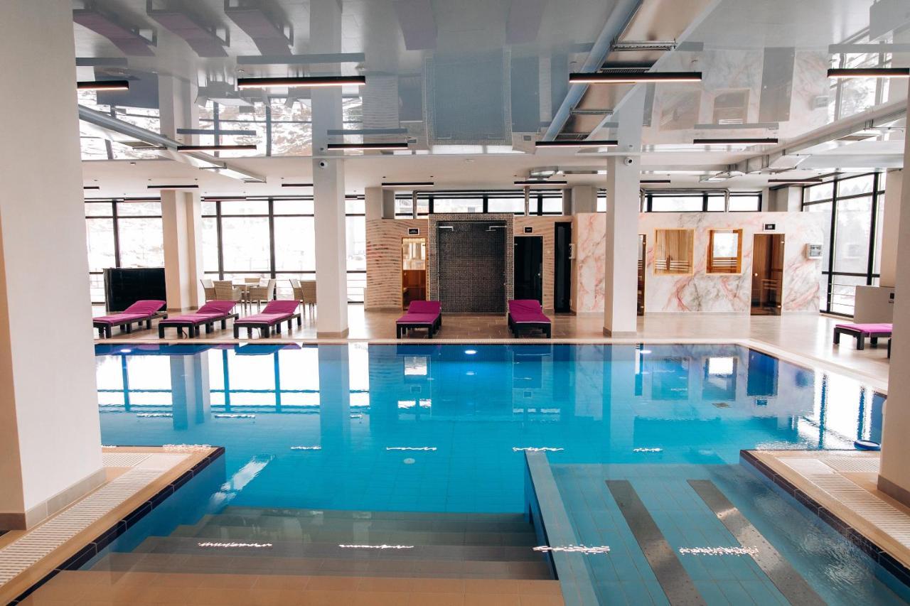 Kasimir Resort Hotel & Spa Bukovel Bagian luar foto