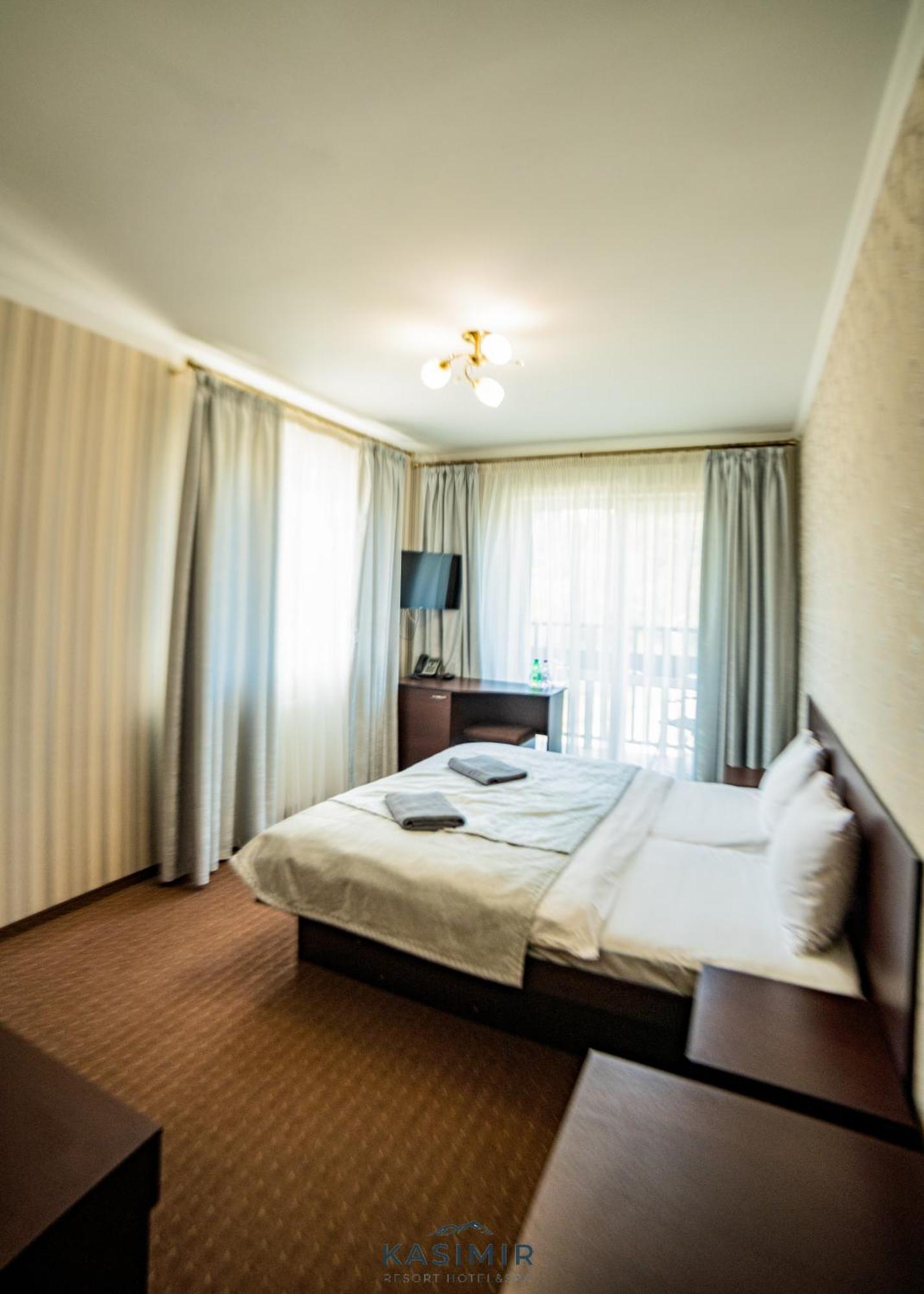Kasimir Resort Hotel & Spa Bukovel Bagian luar foto